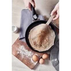De Buyer Poêle à Crêpe 26 Cm Choc Intense Amovible -Pas Cher Cuire Joie Magasin 111122 2 1 Poele a crepe 26 cm Choc Intense amovible De Buyer