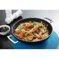 Le Creuset Wok Les Forgées 28 Cm -Pas Cher Cuire Joie Magasin 23803 1 4 Wok Les Forgees 28 cm Le Creuset