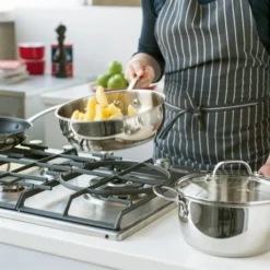 BEKA Sauteuse Inox Avec Couvercle 24 Cm Belvia -Pas Cher Cuire Joie Magasin 27281 2 2 Sauteuse inox avec couvercle 24 cm Belvia Beka