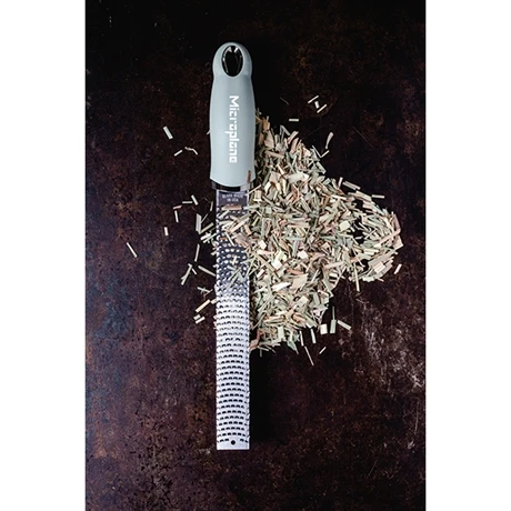 Microplane Zesteur Premium Classic Râpe Vert Sauge 3 Microplane Zesteur Premium Classic Râpe Vert Sauge – Image 3