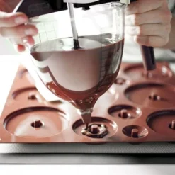 Silikomart Moule œuf En Chocolat 3D Silicone -Pas Cher Cuire Joie Magasin 511101 3 2 Moule uf en chocolat 3D silicone Silikomart