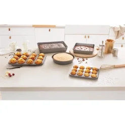 Plaque 12 Mini-muffins Acier Revêtement Antiadhérent 26 Cm -Pas Cher Cuire Joie Magasin 544004 3 4 Plaque 12 mini muffins acier revetement antiadherent 26 cm Mathon