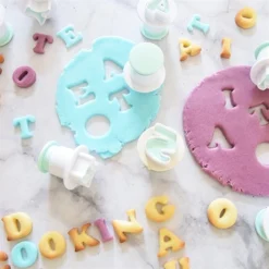 Emporte-pièces Lettres Et Chiffres -Pas Cher Cuire Joie Magasin 560023 2 2 Emporte pieces lettres et chiffres Scrapcooking