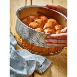 De Buyer Moule à Manqué Amovible En Inox Perforé 24 Cm Et Feuille De Cuisson Antiadhésive -Pas Cher Cuire Joie Magasin 571005 2 1 Moule a manque amovible en inox perfore 24 cm et feuille de cuisson antiadhesive De Buyer