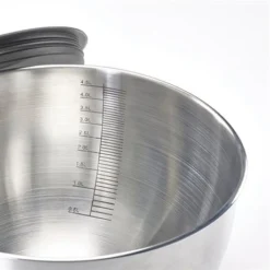 Set De 2 Bols Pâtissiers Inox Avec Couvercle Et Base En Silicone 20 Et 24 Cm -Pas Cher Cuire Joie Magasin 573132 2 3 Set de 2 bols patissiers inox avec couvercle et base en silicone 20 et 24 cm Mathon