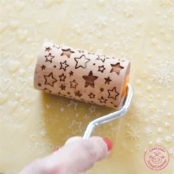 3 Mini Rouleaux Empreintes En Bois Interchangeables -Pas Cher Cuire Joie Magasin 580018 3 3 3 mini rouleaux empreintes en bois interchangeables Scrapcooking