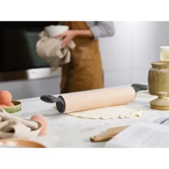 Joseph Joseph Rouleau à Pâtisserie Ergonomique 30 Cm 8 Joseph Joseph Rouleau à Pâtisserie Ergonomique 30 Cm -Pas Cher Cuire Joie Magasin 581004 3 1 Rouleau a patisserie ergonomique 30 cm Joseph Joseph