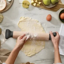 Joseph Joseph Rouleau à Pâtisserie Ergonomique 30 Cm 9 Joseph Joseph Rouleau à Pâtisserie Ergonomique 30 Cm -Pas Cher Cuire Joie Magasin 581004 4 1 Rouleau a patisserie ergonomique 30 cm Joseph Joseph