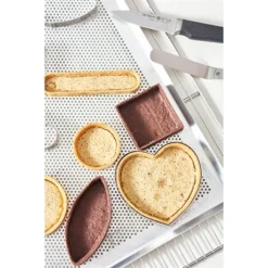 Plaque à Pâtisserie Micro-perforée Professionnelle En Aluminium 40 Cm -Pas Cher Cuire Joie Magasin 59000 3 3 Plaque a patisserie micro perforee professionnelle en aluminium 40 cm Mathon