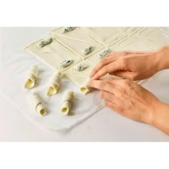 Roulette Découpe Pâte Pour Croissant -Pas Cher Cuire Joie Magasin 653413 2 5 Roulette decoupe pate pour croissant Betty Bossi